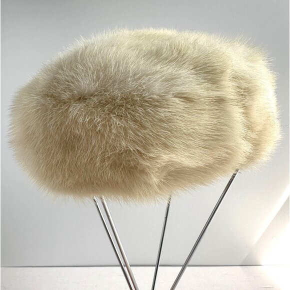1950s White Mink Fur Pillbox Hat - Picture 1 of 8